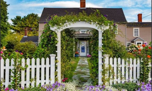 Fence Fables: Creative and Practical Garden Fencing Ideas