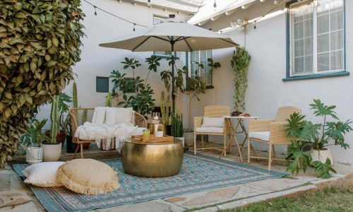 Solar Outdoor Décor: Eco-Friendly Enhancements for Your Yard